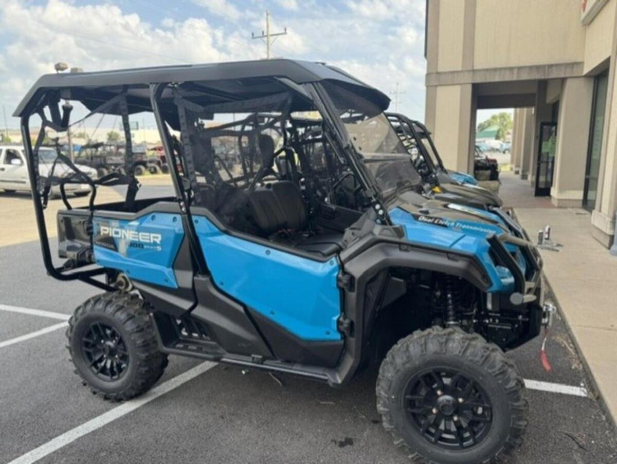 2025 Honda Pioneer 1000-5 Deluxe
