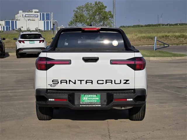 2026 Hyundai Santa Cruz SE photo 6