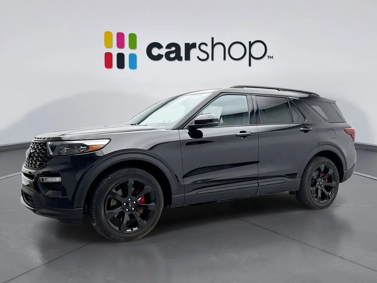 2023 Ford Explorer ST's photo