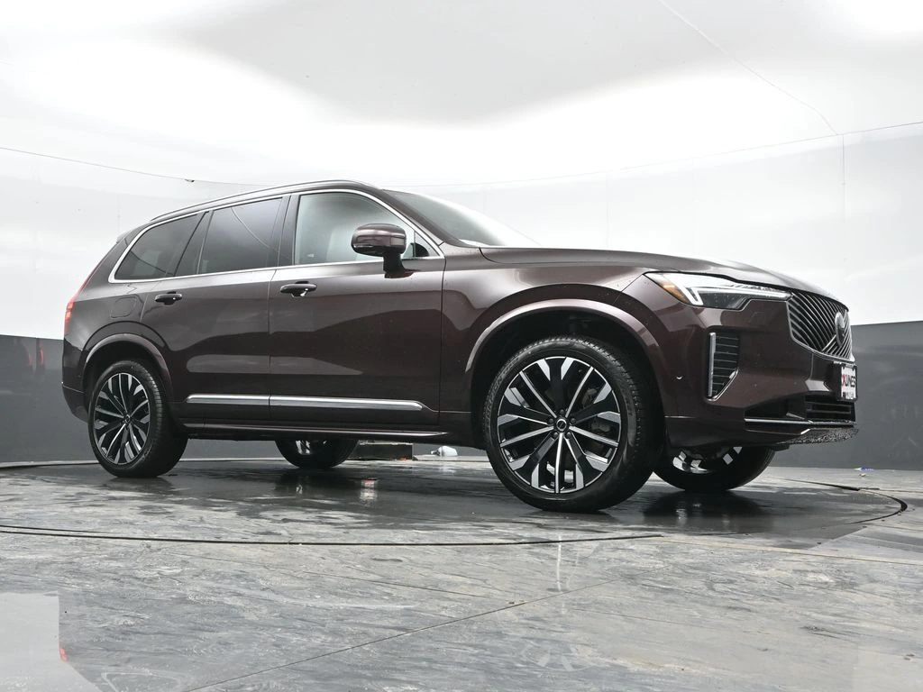 2026 Volvo - image 41