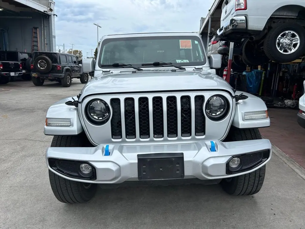 2023 Jeep Wrangler Sahara 4xe photo 2