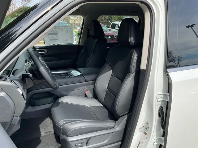 2026 Nissan Armada SV - Photo 10