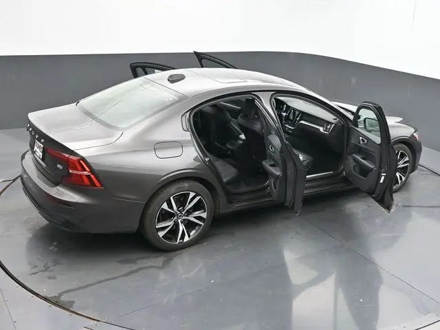 2024 Volvo S60 B5 Core photo 52