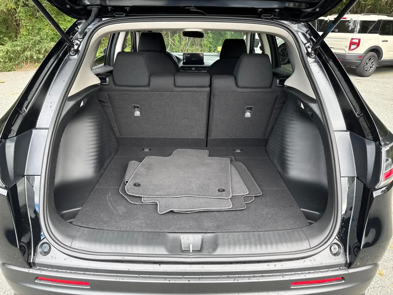 2026 Honda HR-V LX photo 35