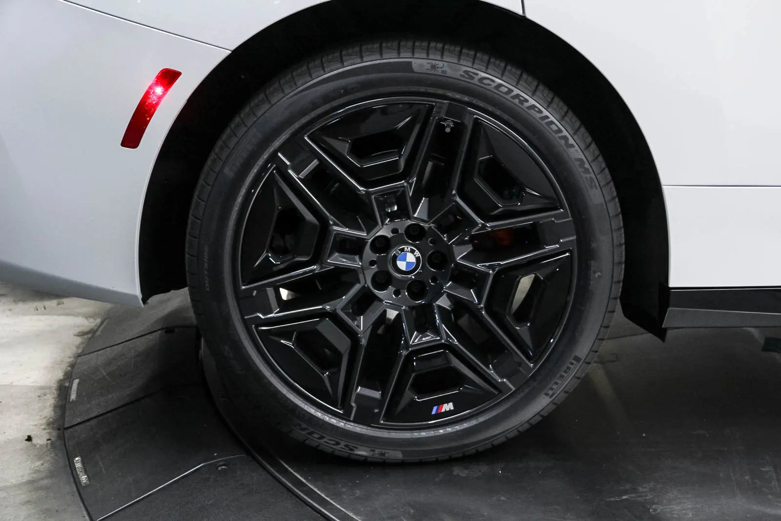 2026 Bmw iX photo 6