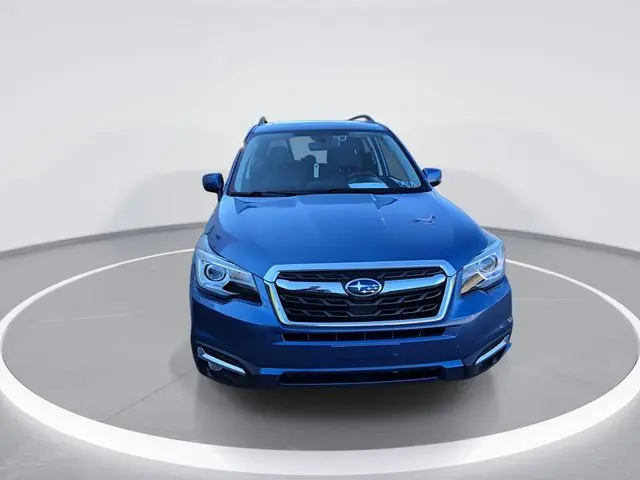 2017 Subaru Forester 2.5i Touring photo 3