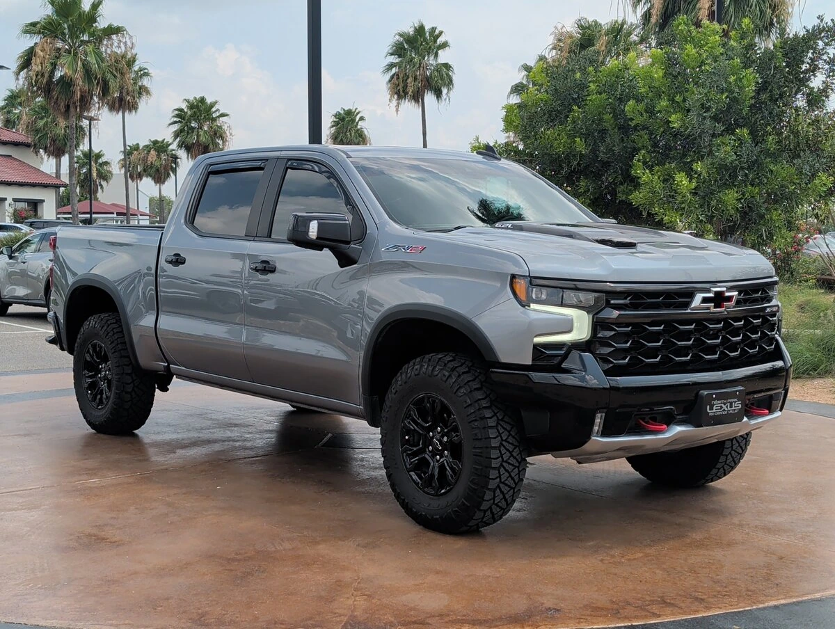 2023 Chevrolet Silverado 1500 ZR2 4X4 Crew Cab Short Box's photo