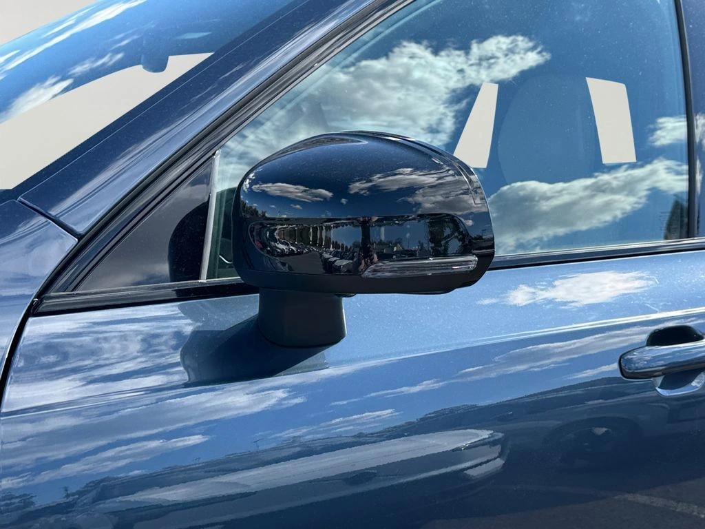 2026 Volvo - image 26