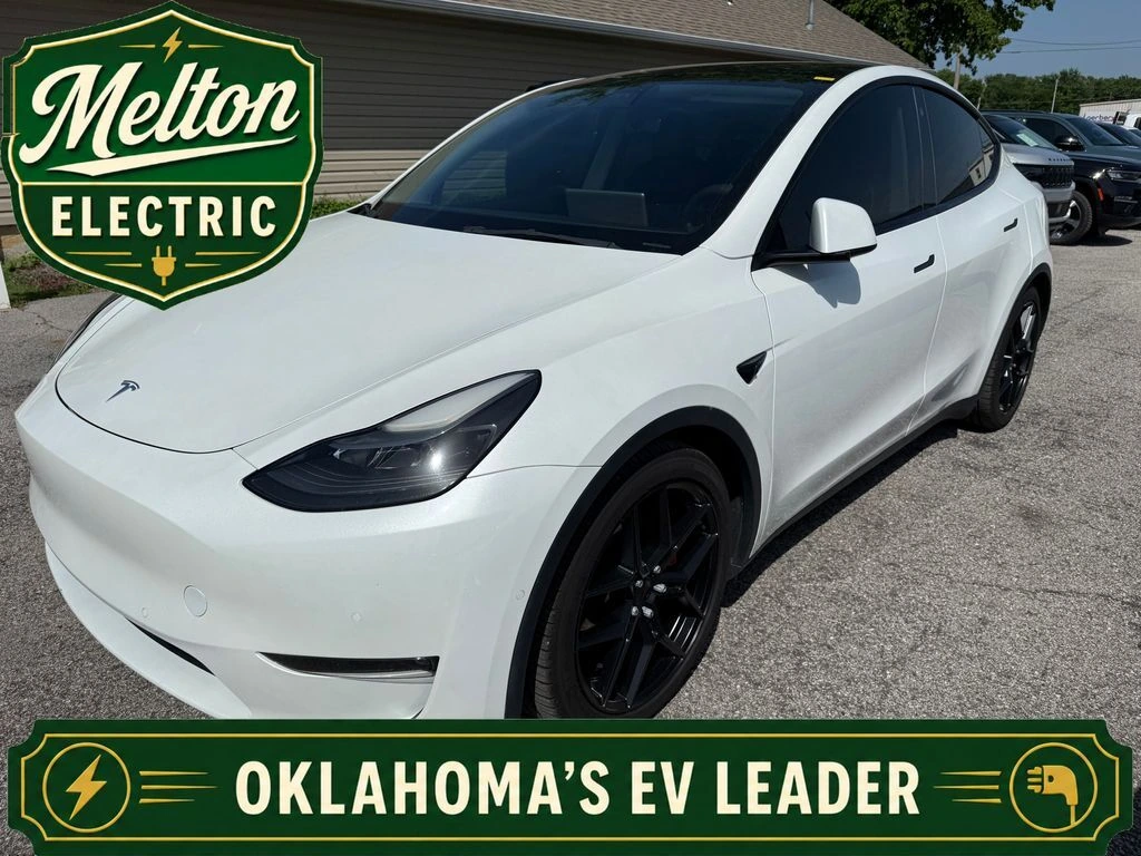 2022 Tesla Model Y Performance Dual Motor All-Wheel Drive's photo
