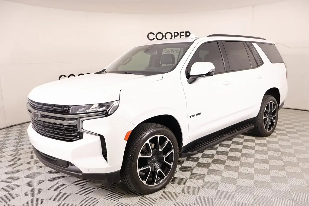 2022 Chevrolet Tahoe RST photo 2