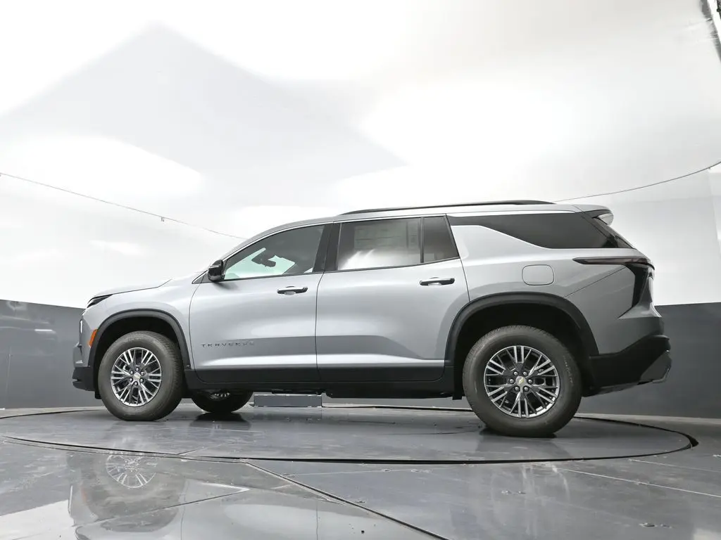 2026 Chevrolet Traverse 2LT photo 41