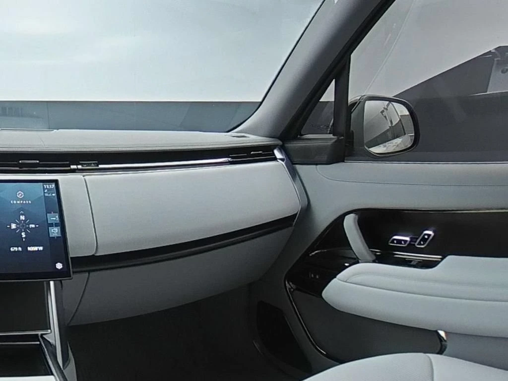 2025 Land Rover Range Rover SV - Photo 28