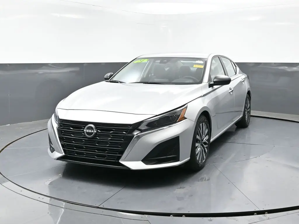 2024 Nissan Altima 2.5 SV photo 4