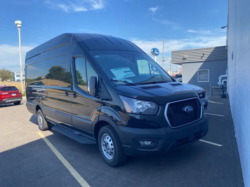 2025 Ford Transit photo 2