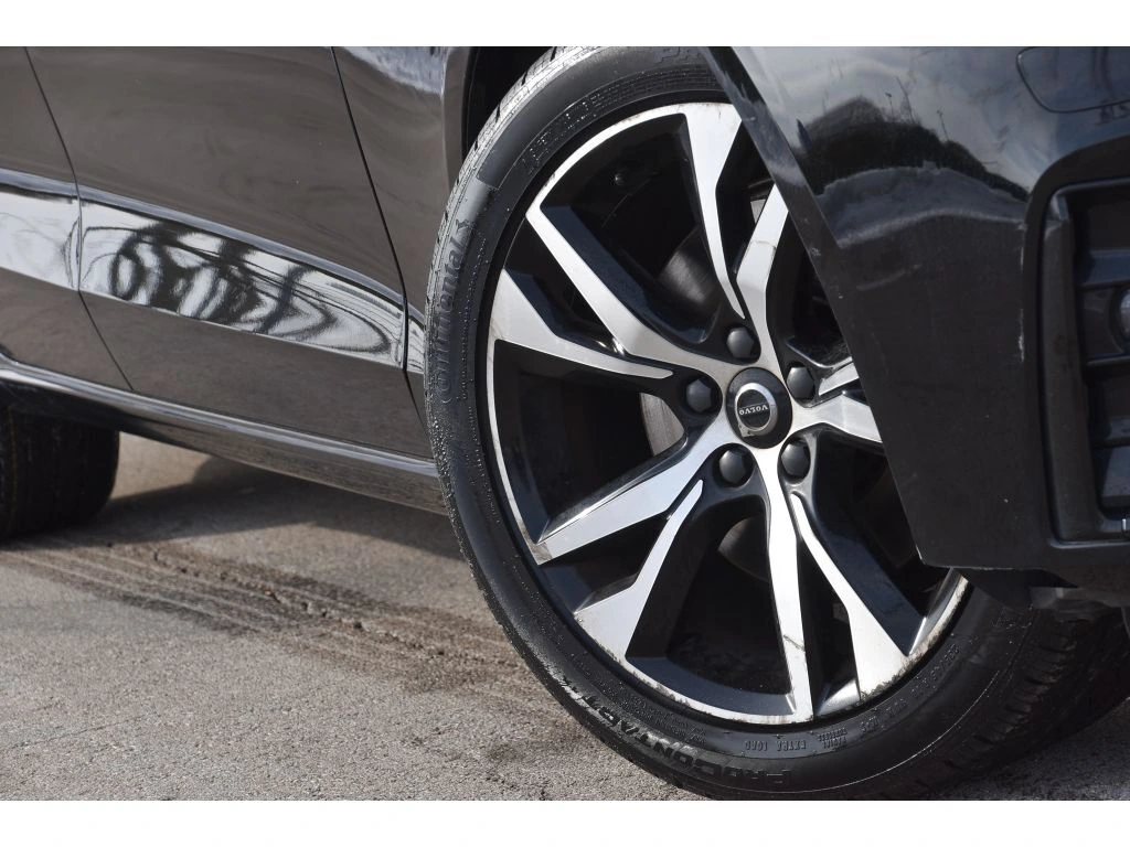 2023 Volvo - image 10