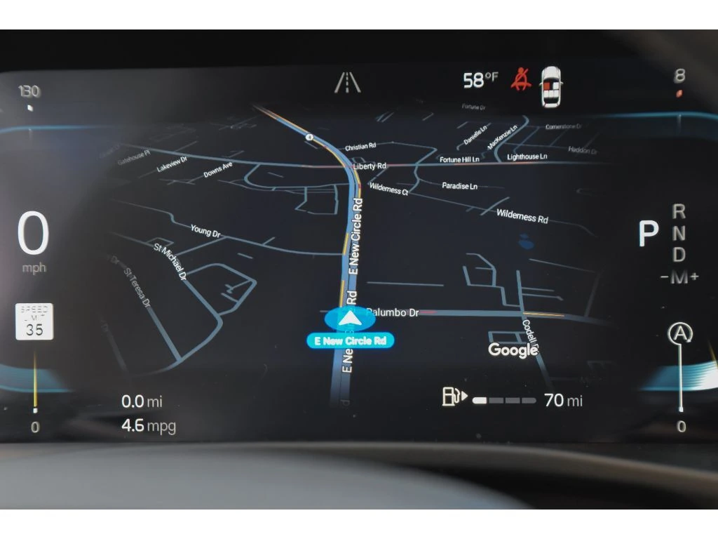 2025 Volvo - image 17