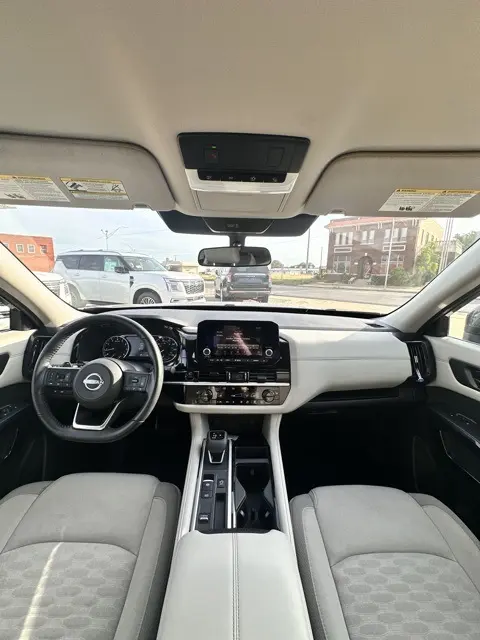 2025 Nissan Pathfinder SV photo 27