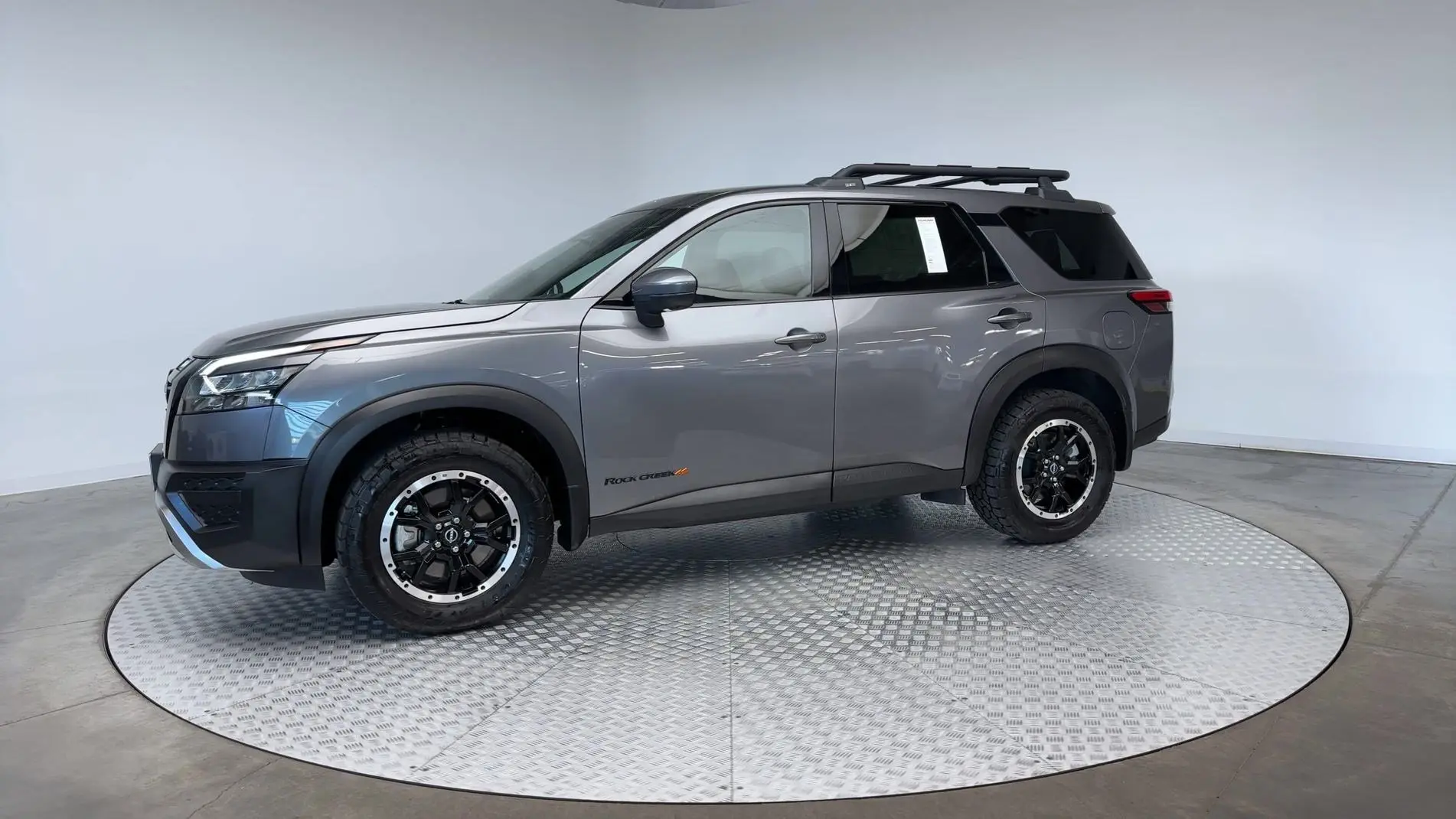 2024 Nissan Pathfinder Rock Creek photo 2