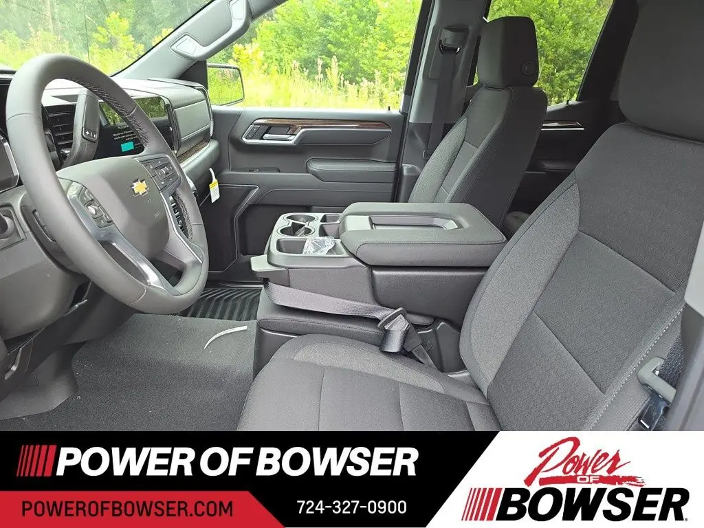 2026 Chevrolet Silverado 1500 LT photo 4