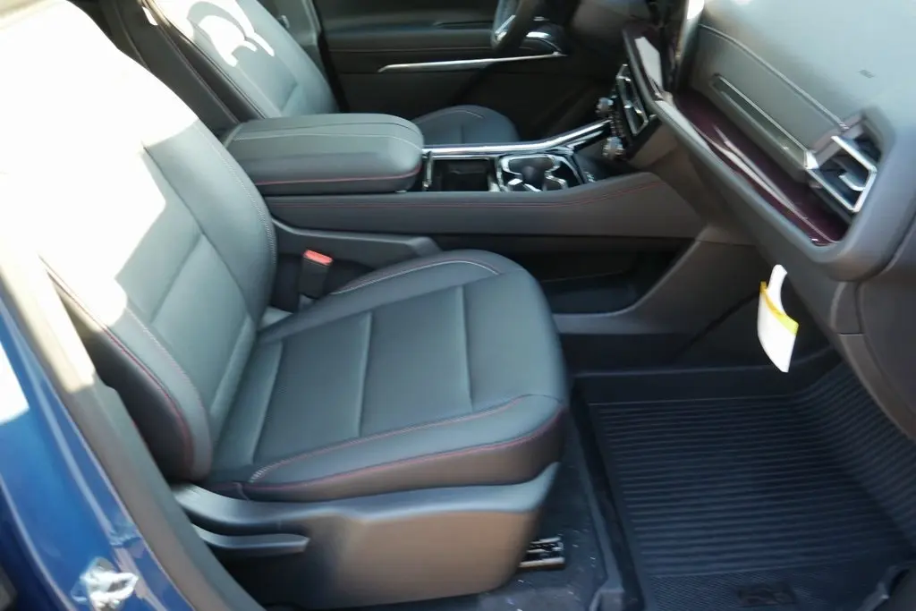 2026 Chevrolet Traverse Z71 photo 18