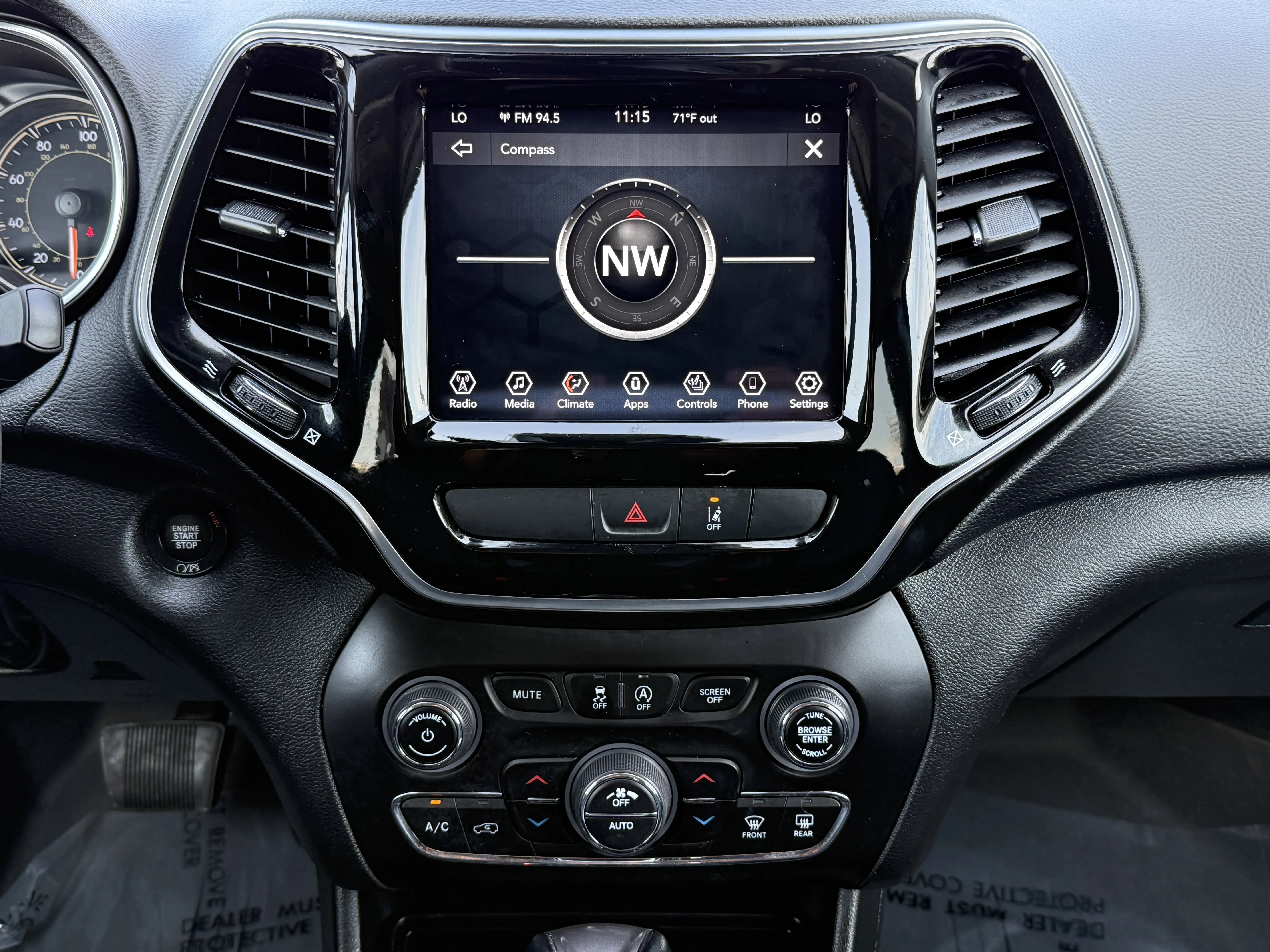2022 Jeep Cherokee Limited photo 27