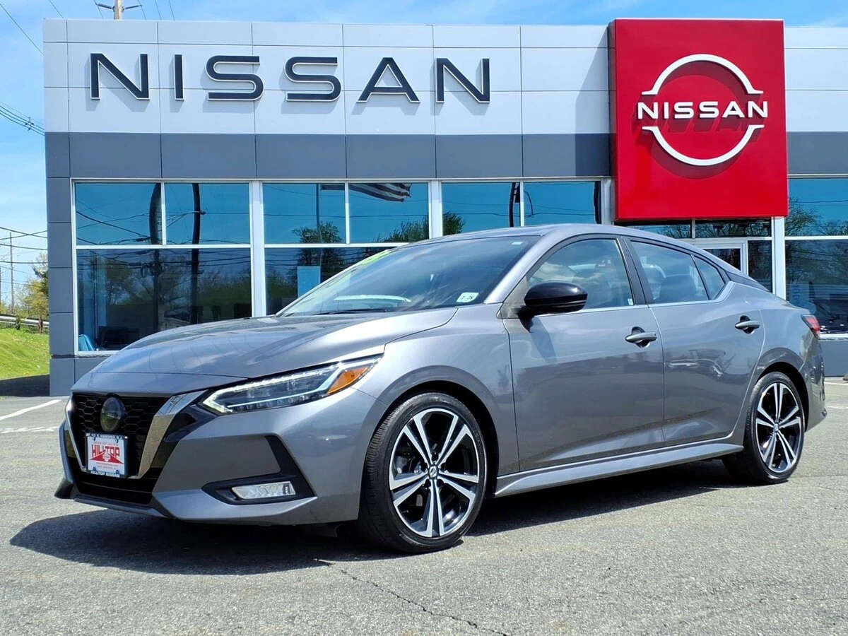 2023 Nissan Sentra SR CVT's photo