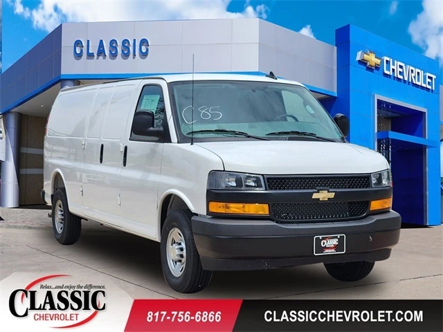 2025 Chevrolet Express 2500 Extended Work Van HD's photo