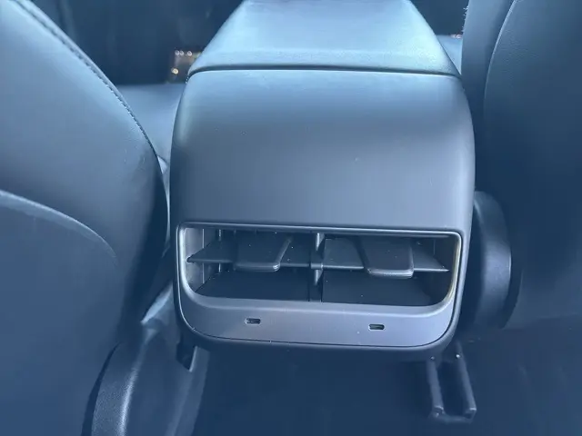 2021 Tesla Model 3 Long Range photo 12