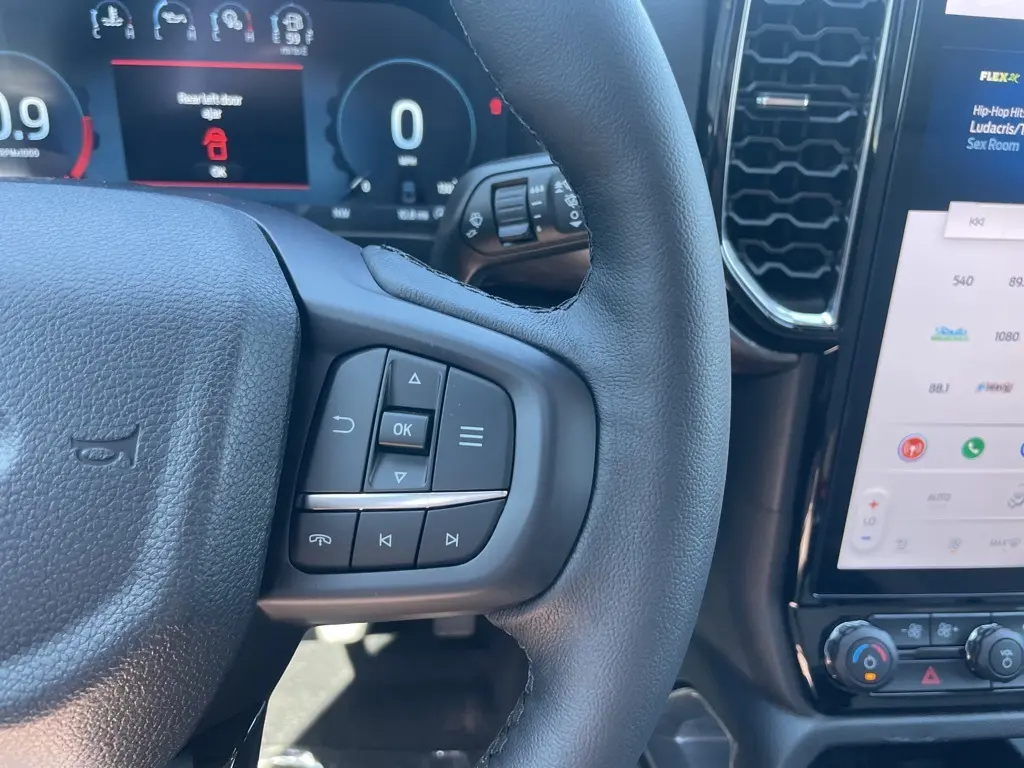 2025 Ford Ranger Lariat photo 16