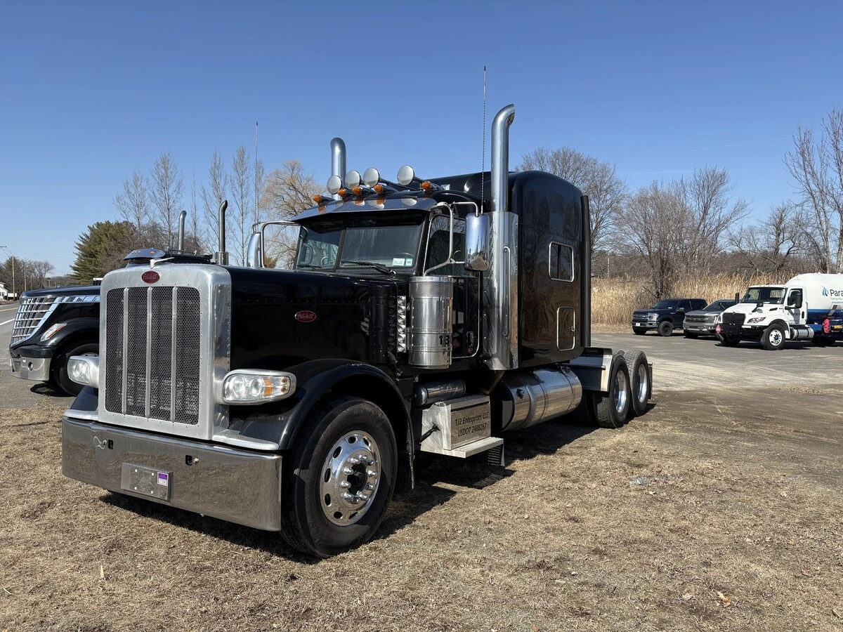 2018 Peterbilt 389 - image 5