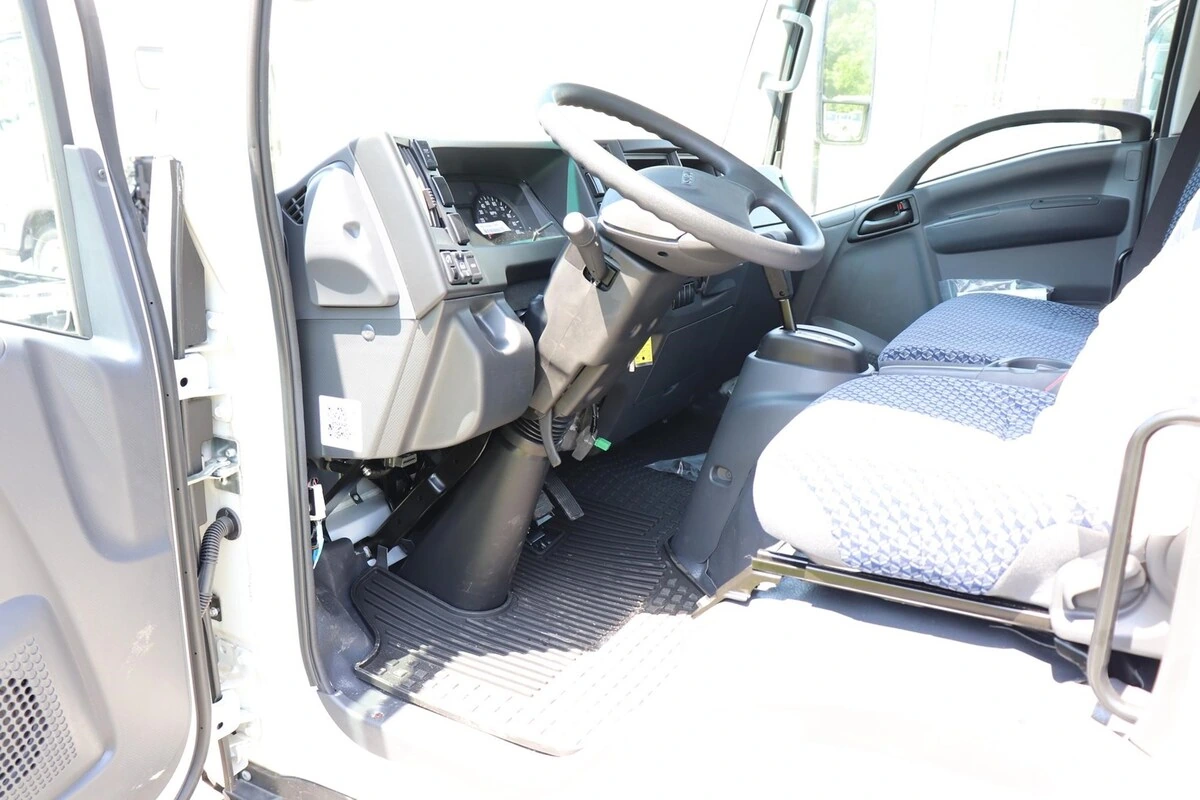 2024 Isuzu NPR in York, PA — photo 6