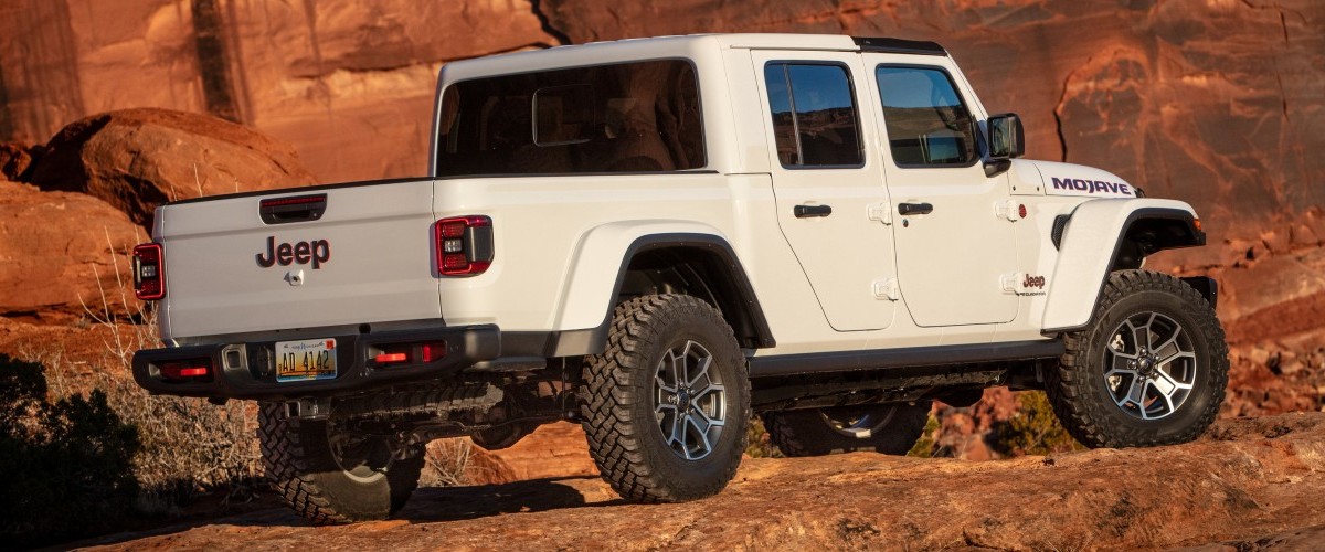 2025 Jeep Gladiator Exterior Passenger Side Rear Profile