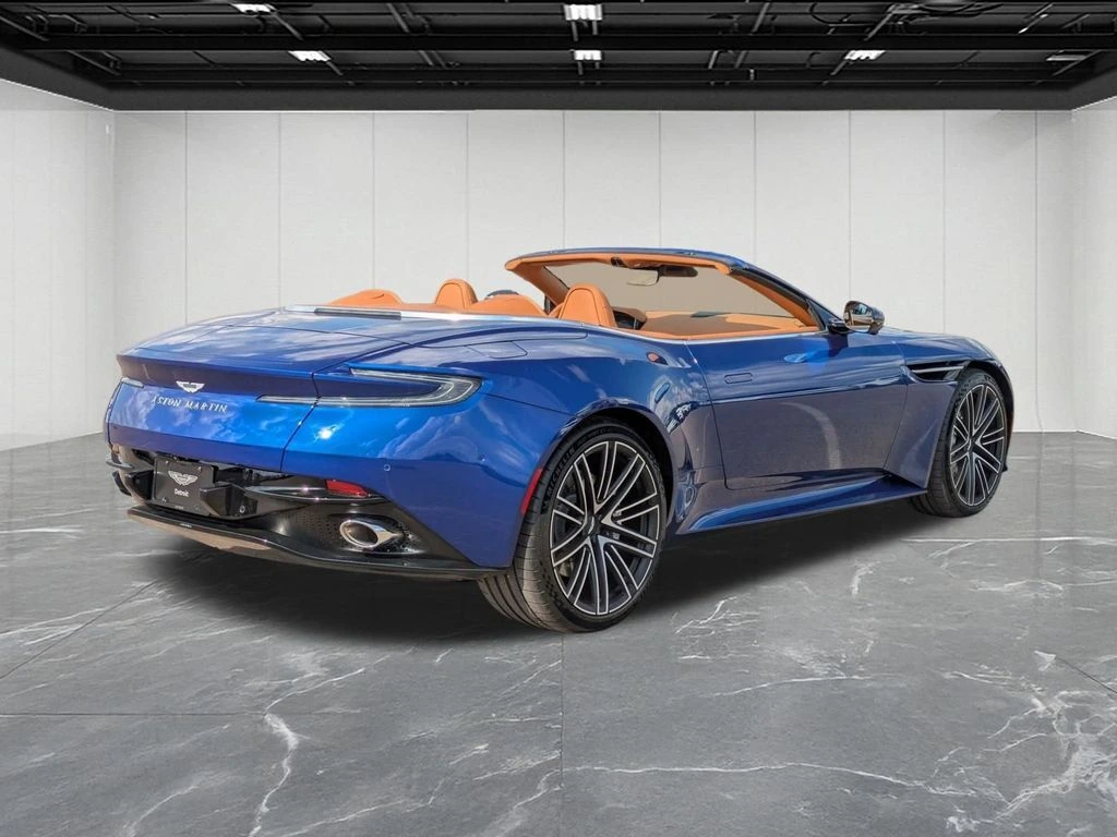 2025 Aston Martin DB12 Base - Photo 9
