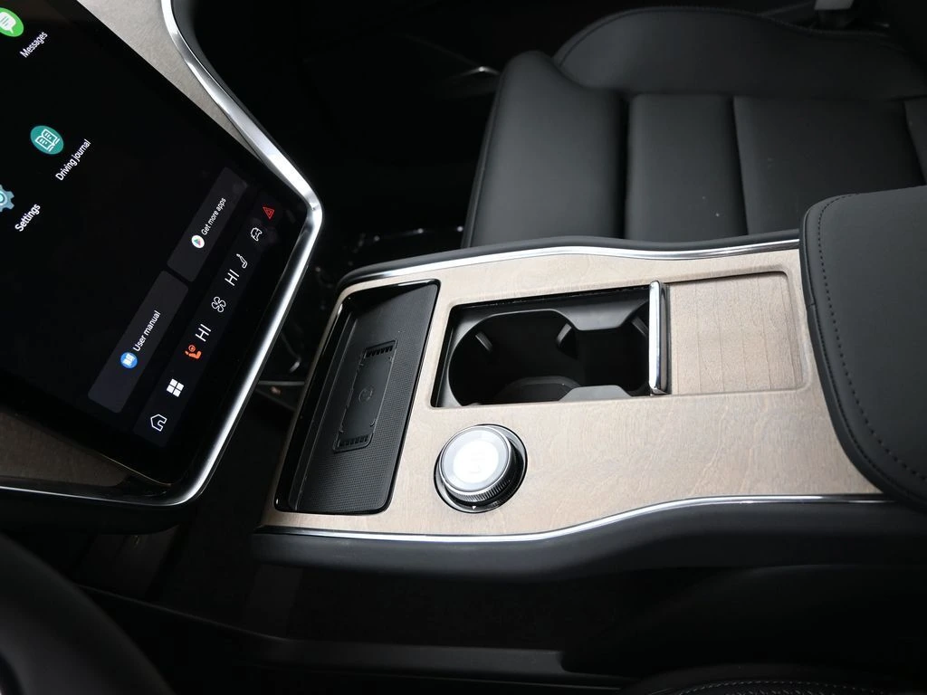 2025 Volvo EX90 Ultra - Photo 9
