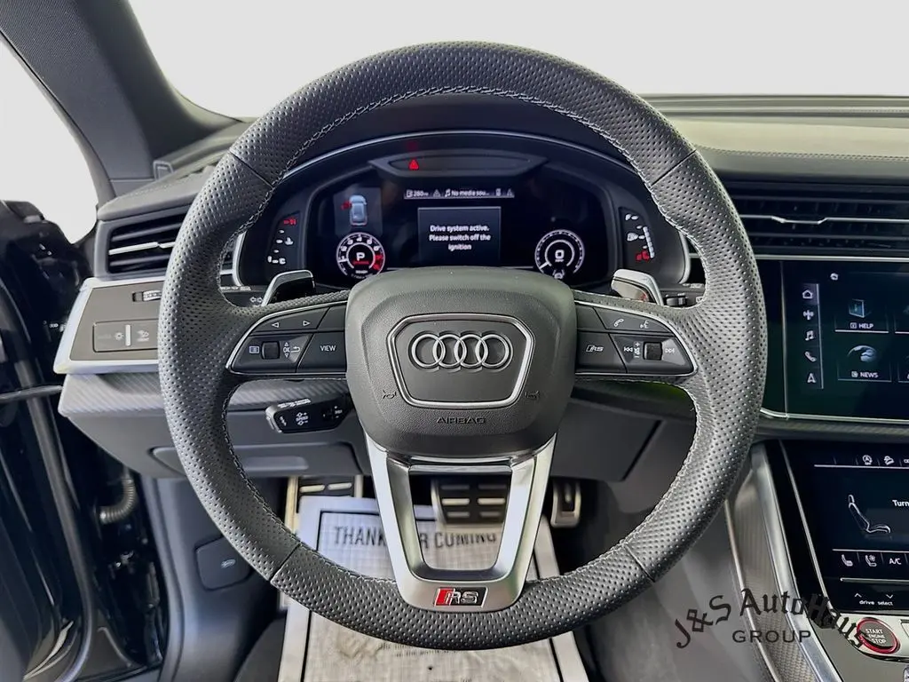 2023 Audi RS Q8 photo 10