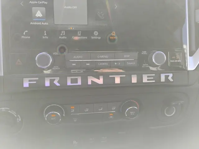 2025 Nissan Frontier SV photo 13