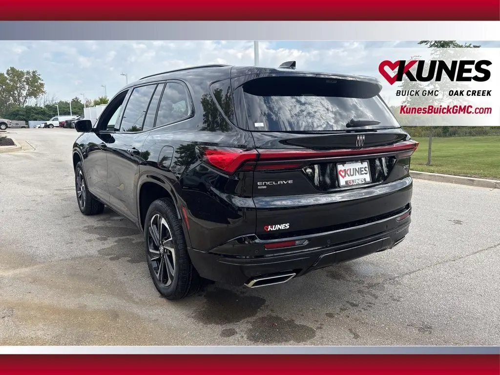 2026 Buick Enclave Sport Touring photo 4