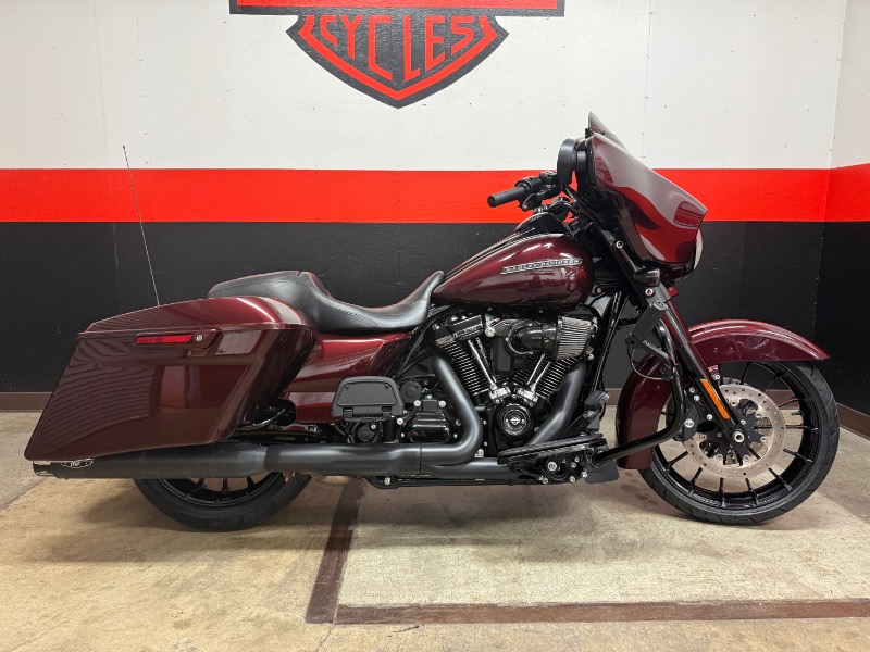 2018 Harley-Davidson STREET GLIDE SPECIAL Touring