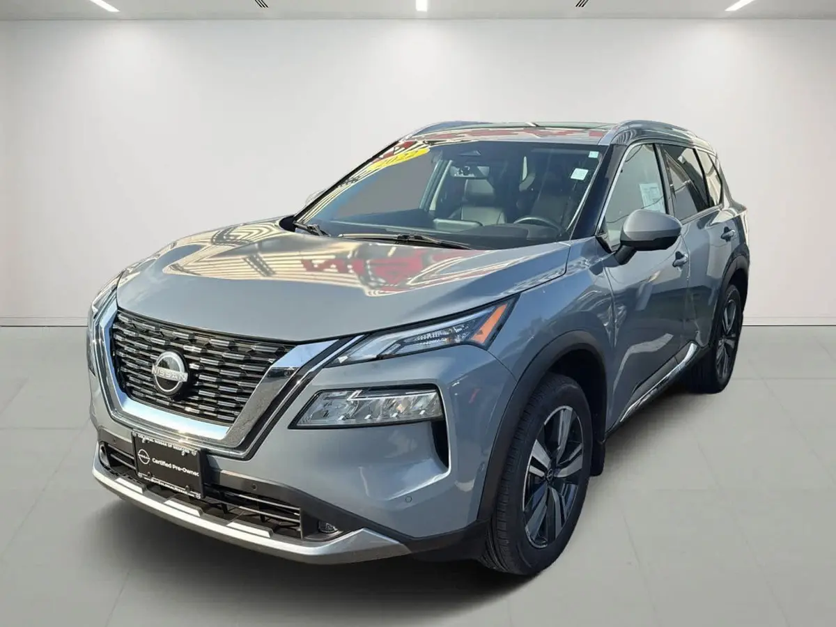 2022 Nissan Rogue SL's photo