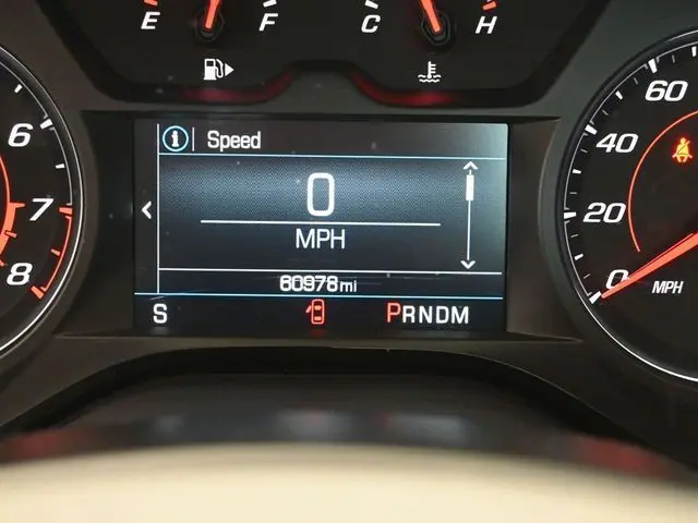 2023 Chevrolet Camaro 1LT photo 24