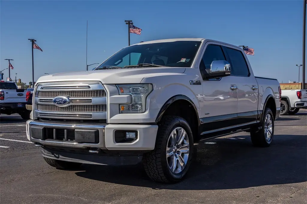 2015 Ford F-150 Platinum photo 4