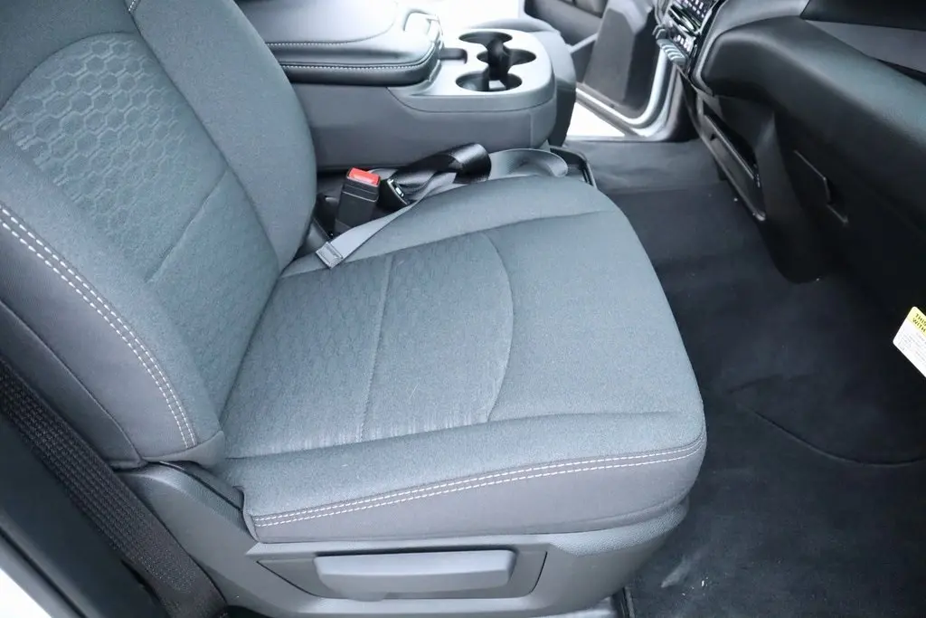 2026 Ram 3500 Tradesman photo 2