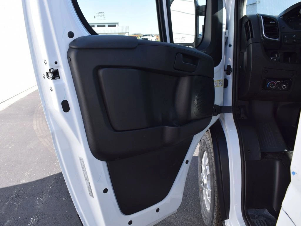 2024 RAM ProMaster Window Van Base - Photo 28