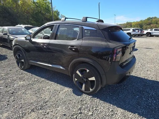 2026 Nissan Kicks SR photo 3