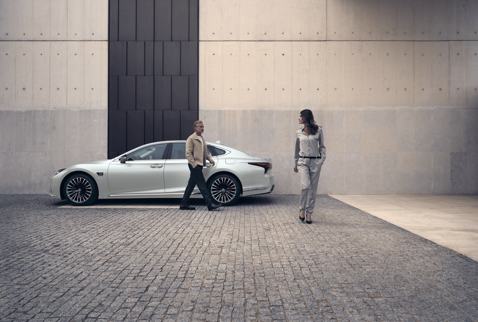 Lexus LS Hybrid in Atomic Silver.