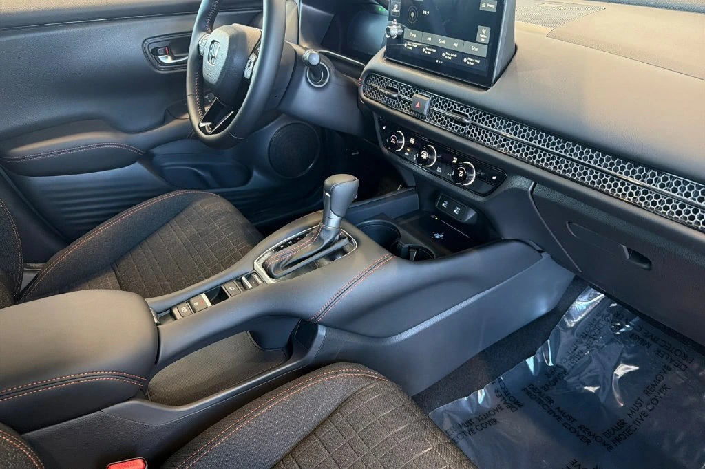 2027 Honda HR-V Sport - Photo 13