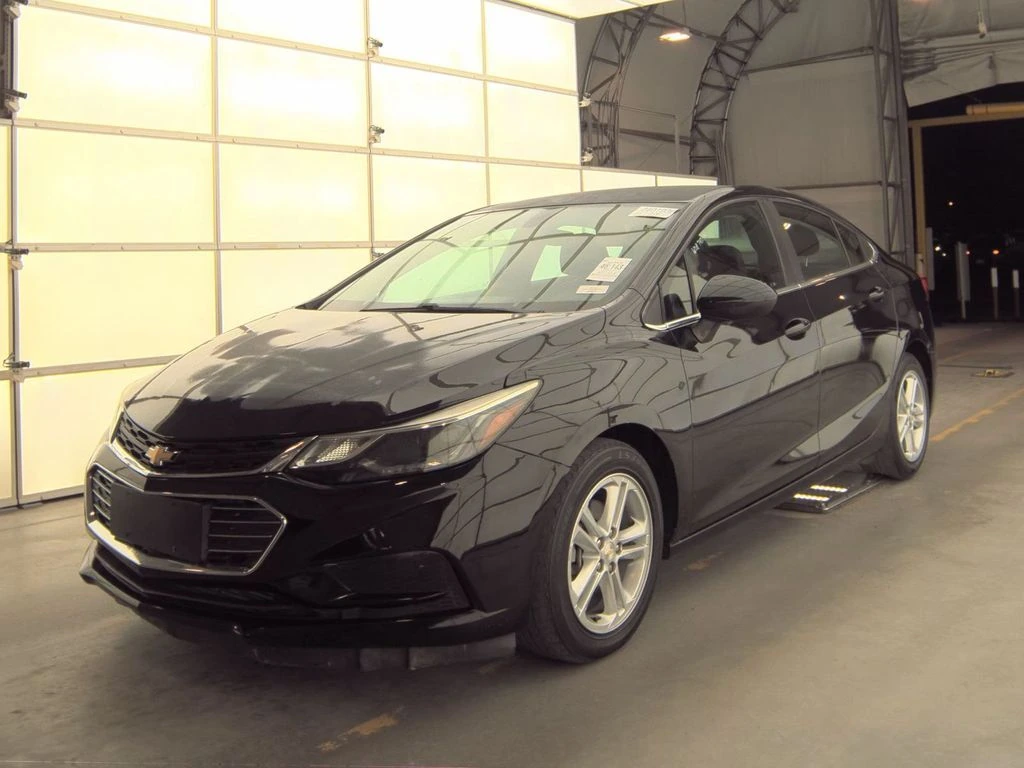 2017 Chevrolet Cruze LT Auto's photo
