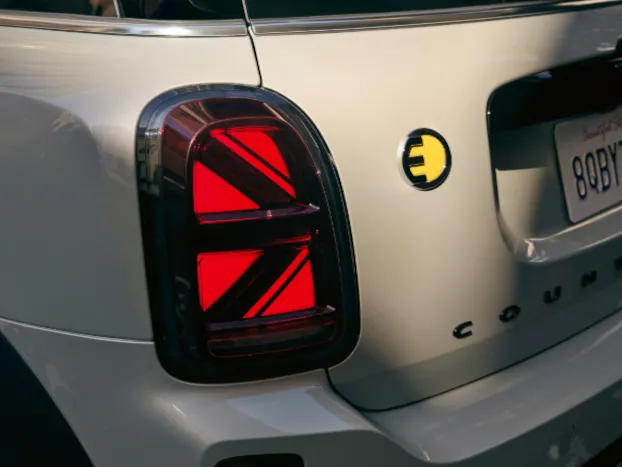 FRESH EXTERIOR FEATURES