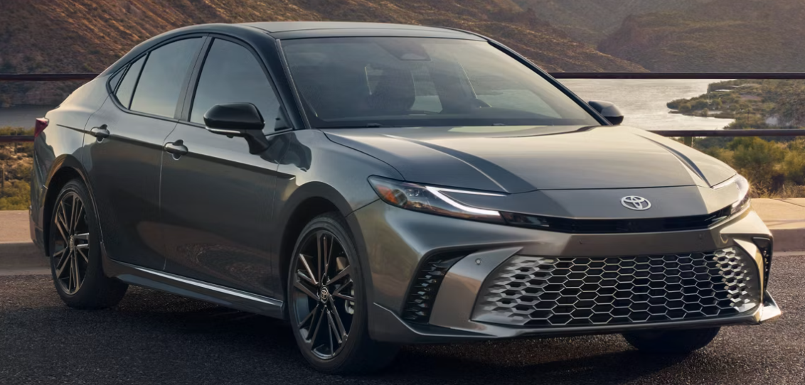 2025 Toyota Camry Hybrid 