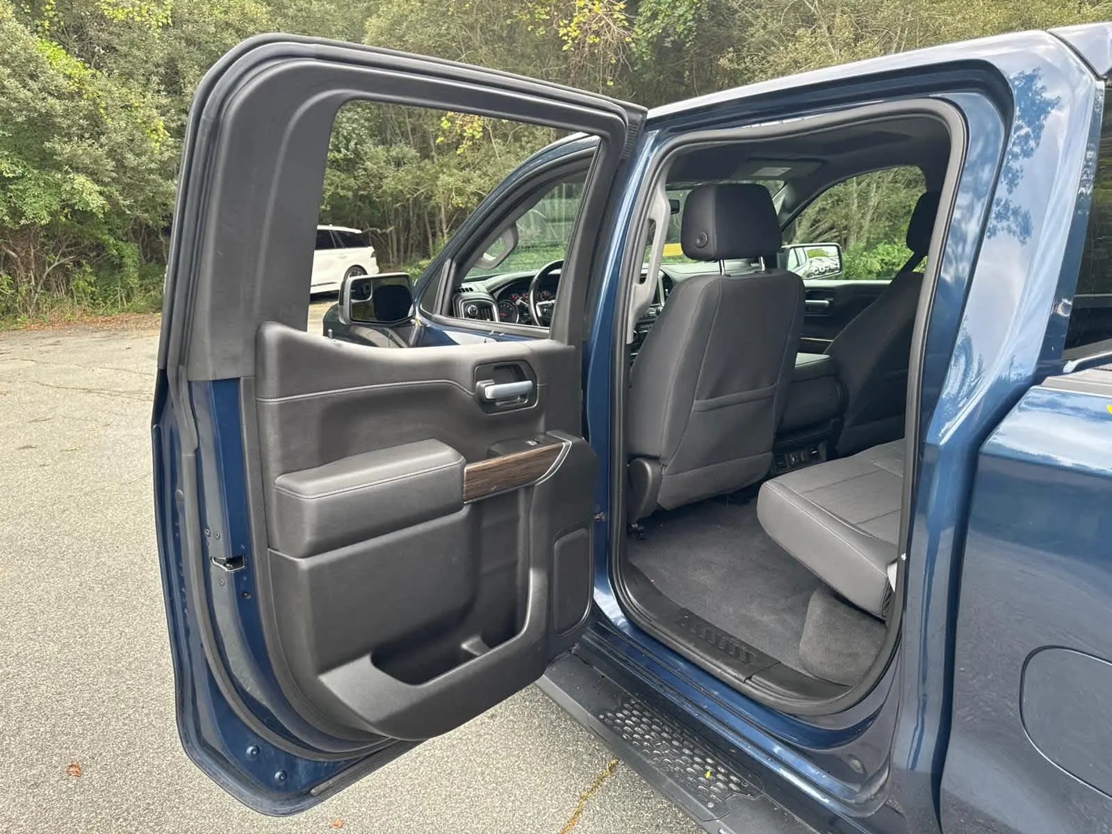 2020 Chevrolet Silverado 1500 LT Trail Boss photo 26